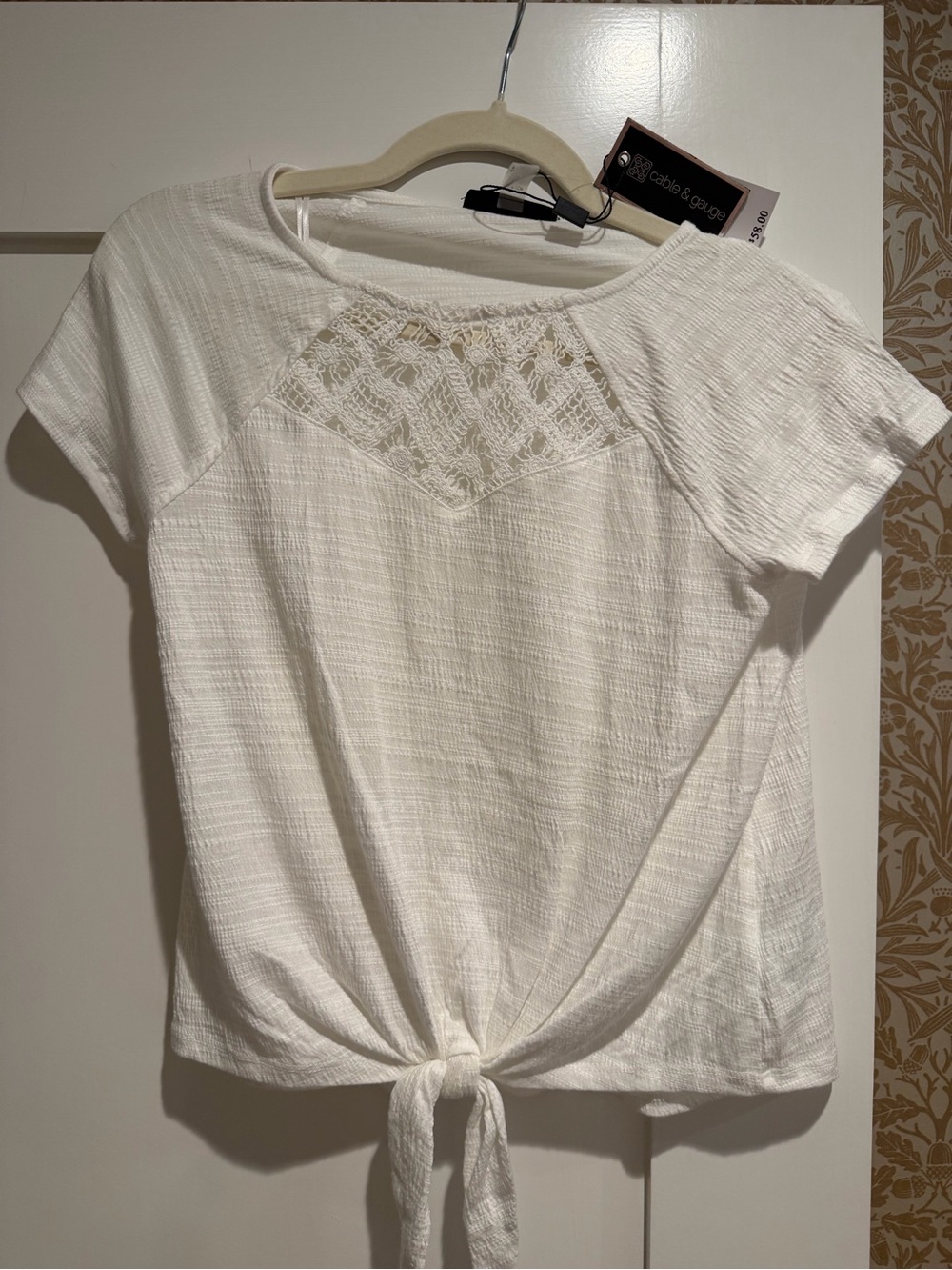 NWTCable & Gauge White Tie-Front Short Sleeve Top with embroidered front detail